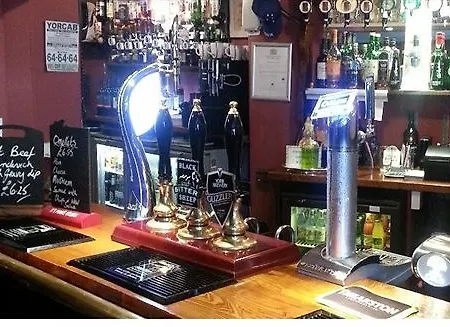 汽车旅馆 Red Lion And