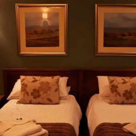 Inn The Red Lion 3*